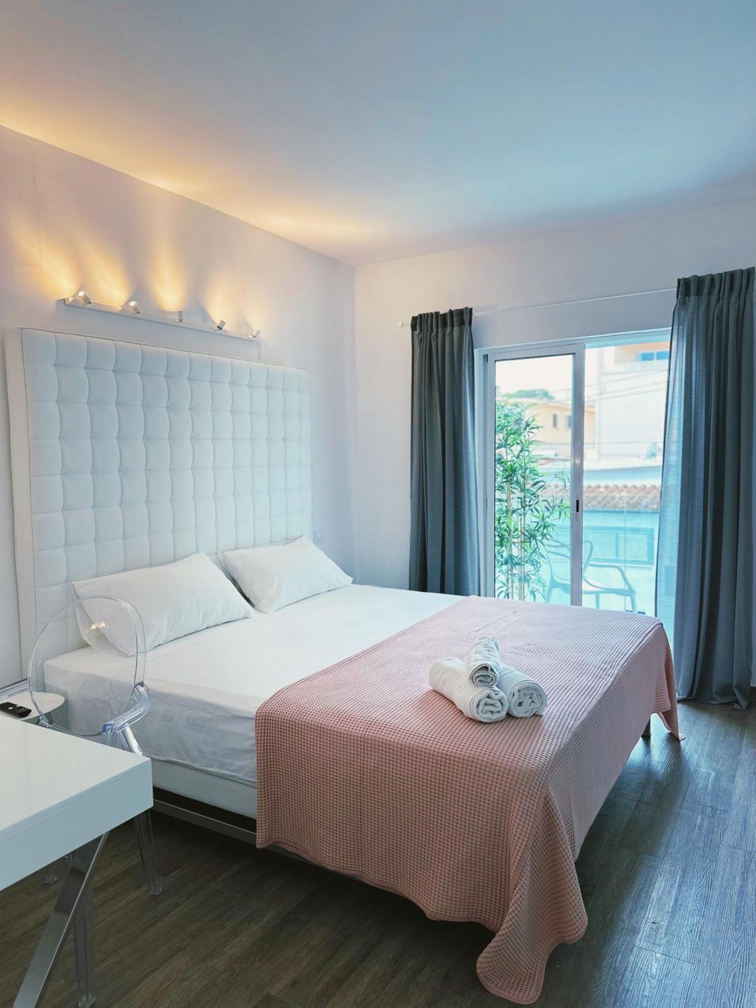 Bhc Boutique Hostal Cala Millor กาลามิยอร์ ภายนอก รูปภาพ